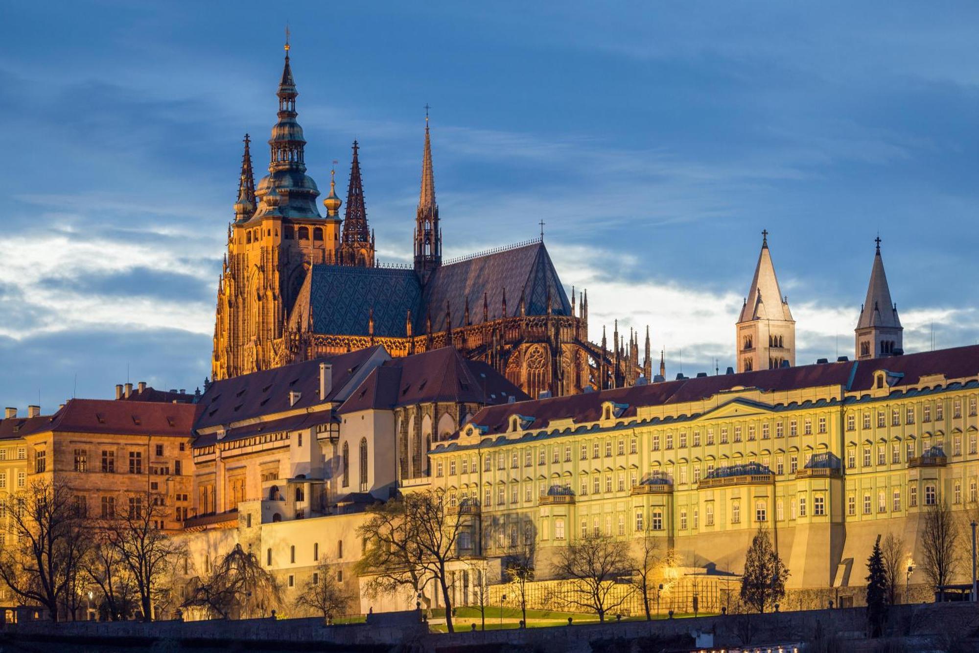 Fairytale Castle Apartment Praha Bagian luar foto