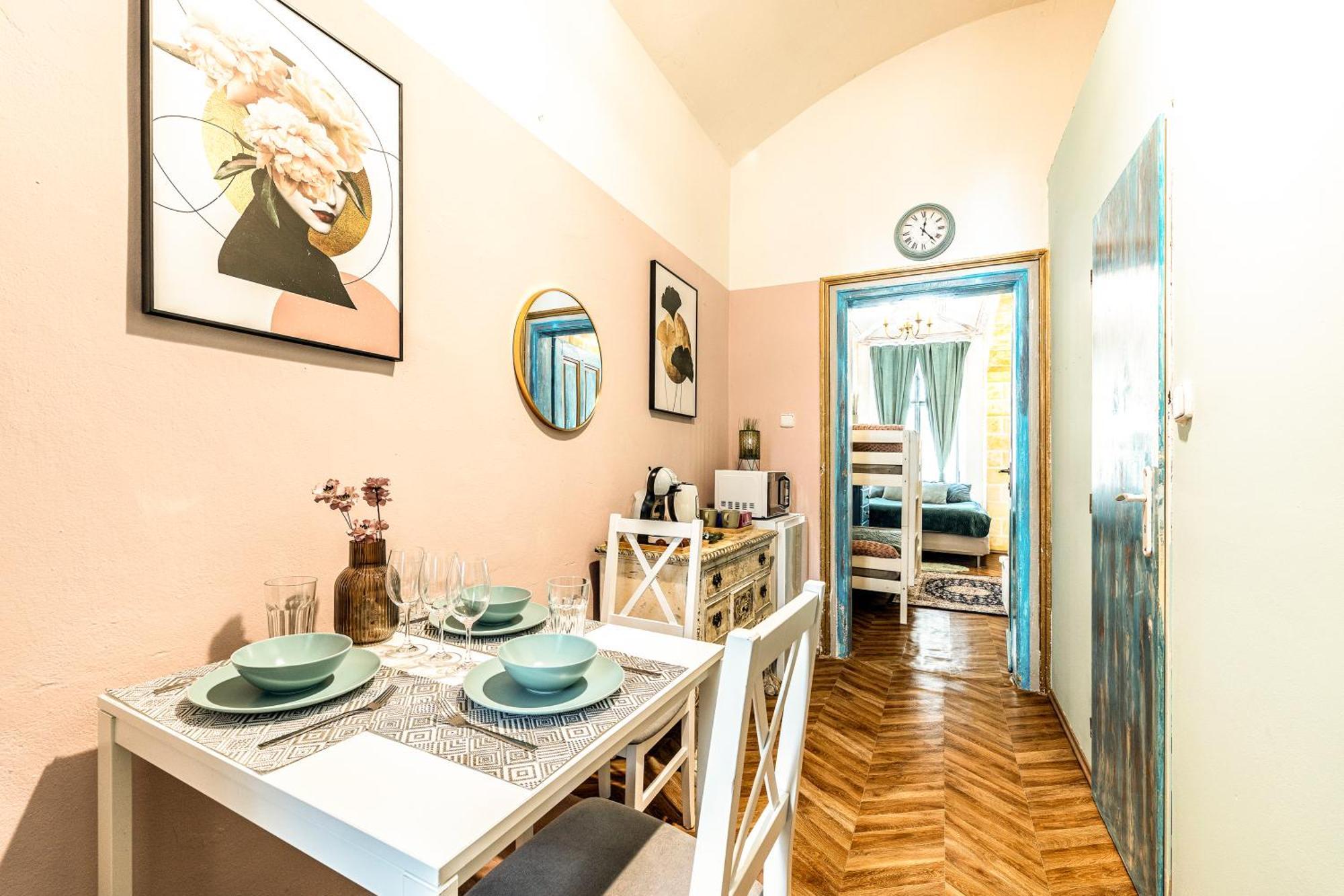 Fairytale Castle Apartment Praha Bagian luar foto