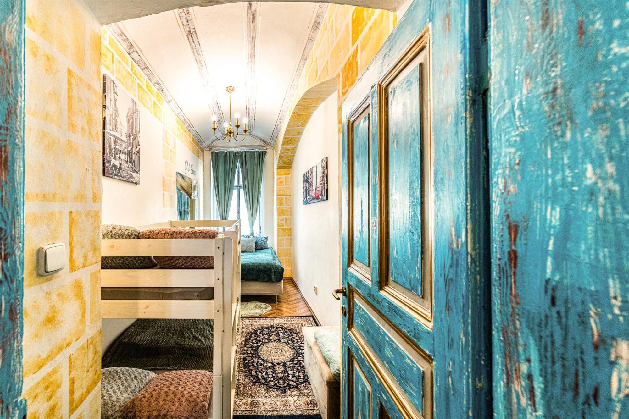 Fairytale Castle Apartment Praha Bagian luar foto