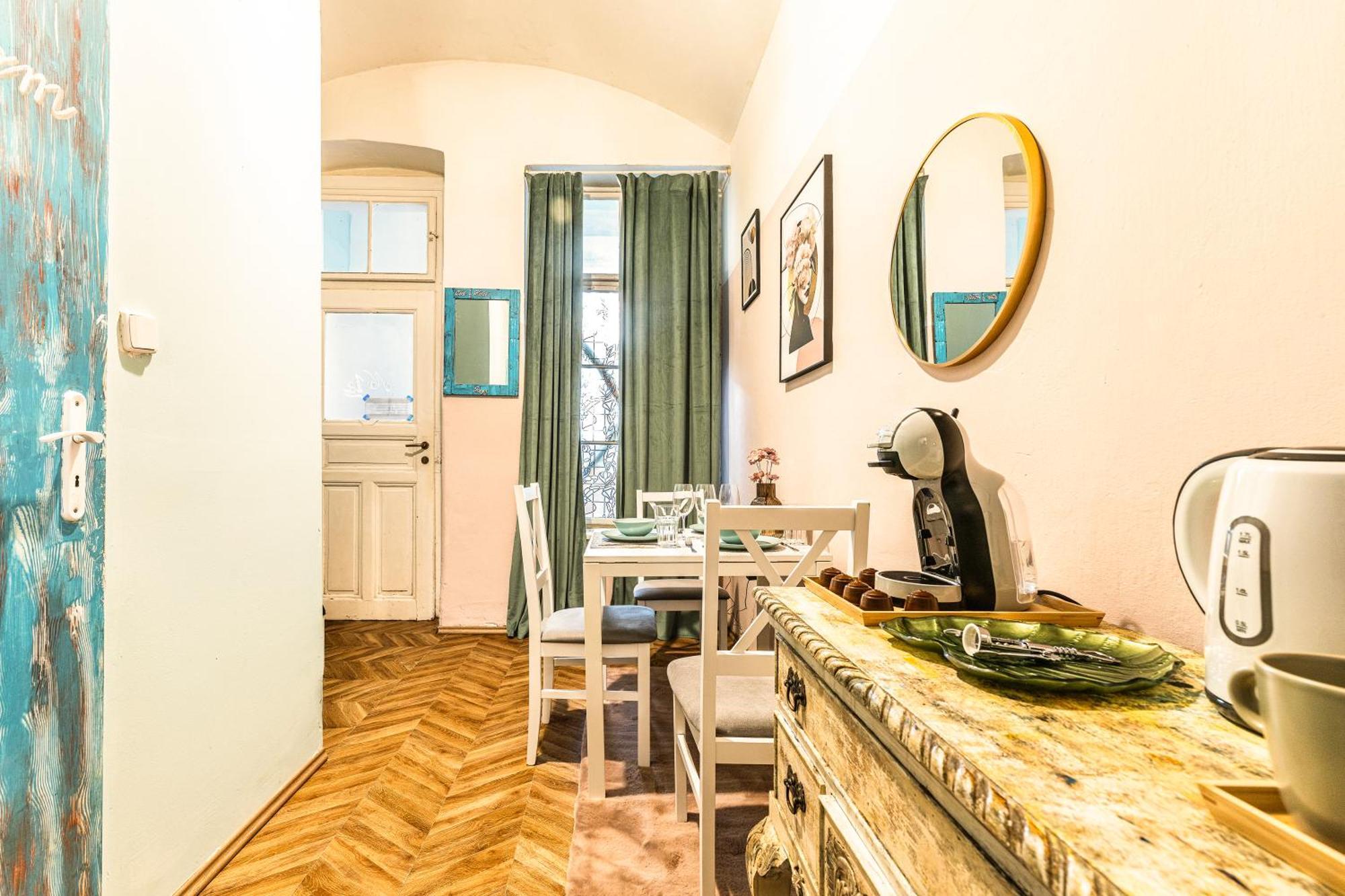 Fairytale Castle Apartment Praha Bagian luar foto